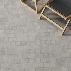 Newport cobble stone gris life cover